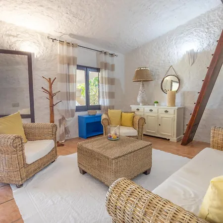 Splendida Sos Aranzos Spiaggia Privata Villa