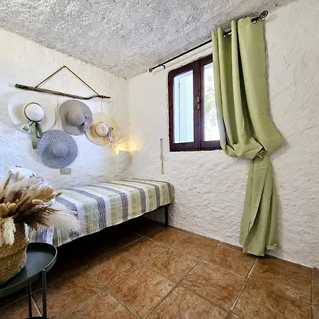 Sos Aranzos Privata Con Jacuzzi Villa Golfo Aranci